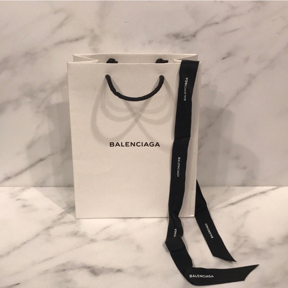 balenciaga bag authentication